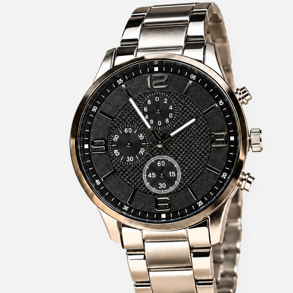 Carbon Noir Silver Bracelet Men's Watch — Editorial close-up