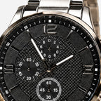 Carbon Noir Silver Bracelet Men's Watch — Black dial macro